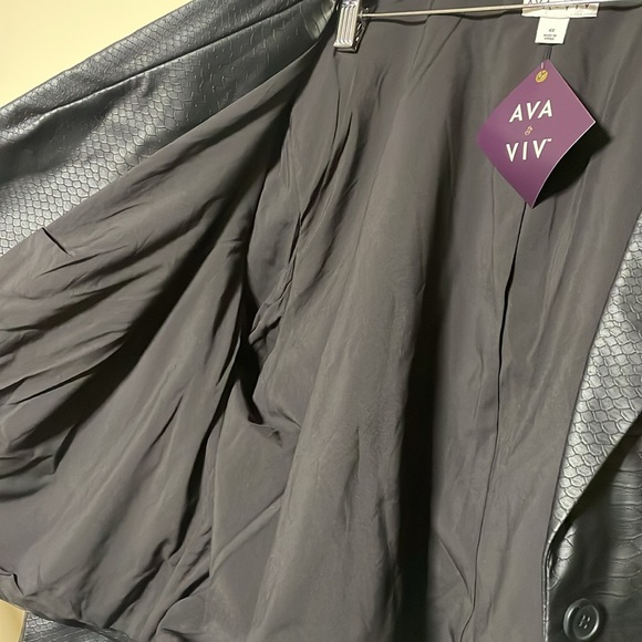 Ava & Viv Faux Snakeskin Black Crop Jacket 4x - Picture 3 of 7